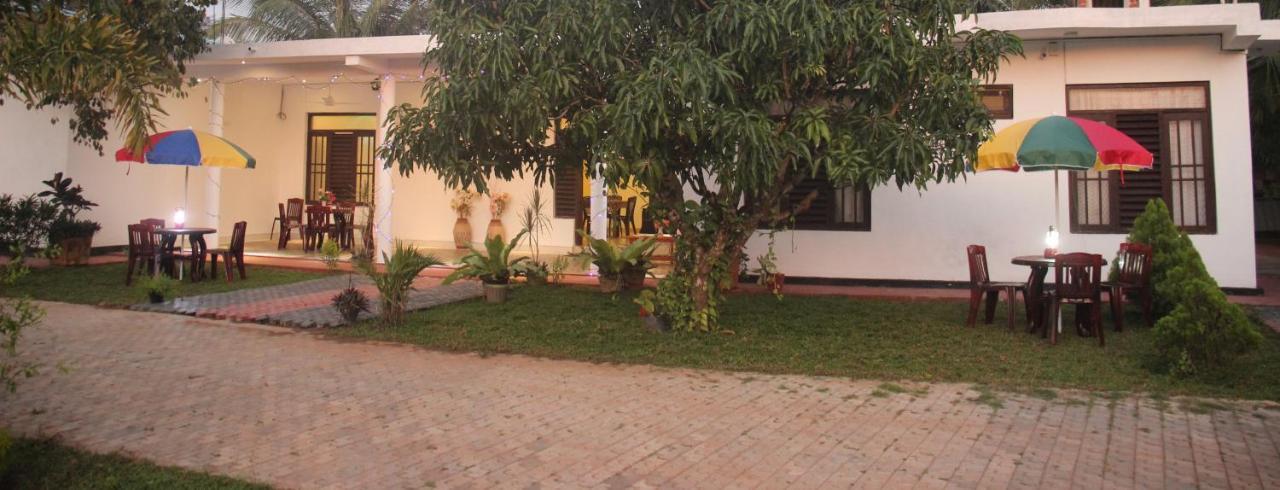 Miheen Hotel & Resort - Anuradhapura Mihintale Exteriér fotografie